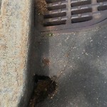 Pothole at 99 Kent St